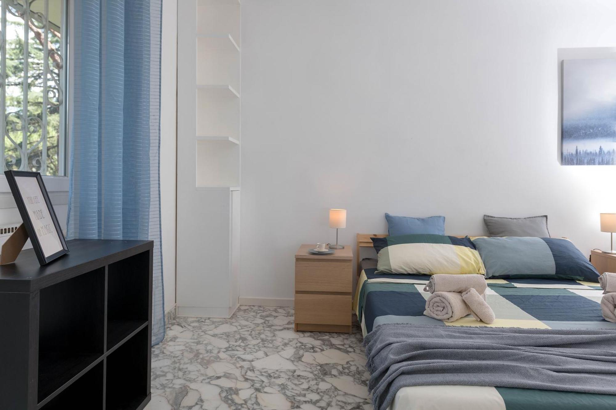 Spazioso Appartamento Vicino Eur Рим Екстериор снимка